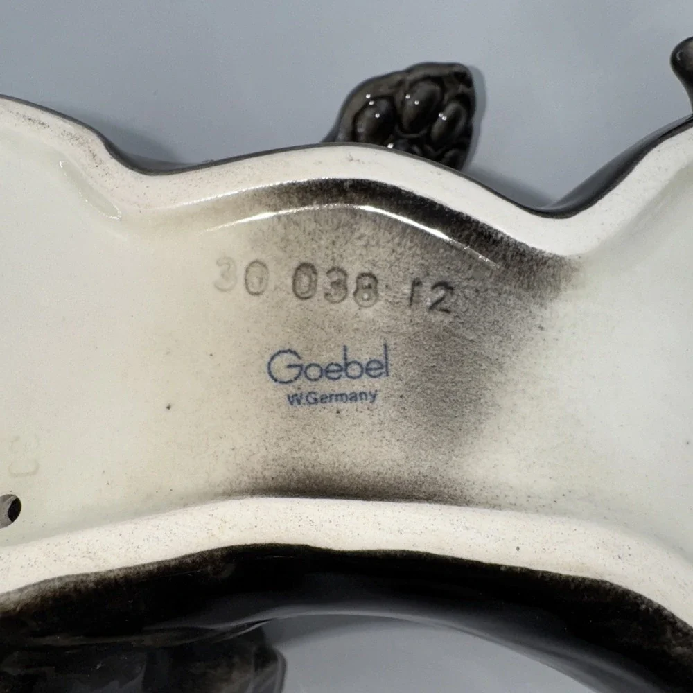 SUPER RARE Goebel Labrador Puppy Dog W Germany 30 038 12 LEG REPAIR